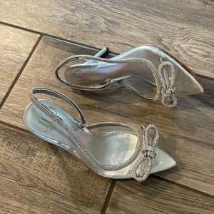 J Lo Jennifer Lopez clean heels with sparkle bow size 7.5 worn once